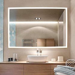 מראה עם תאורה MORITZIO